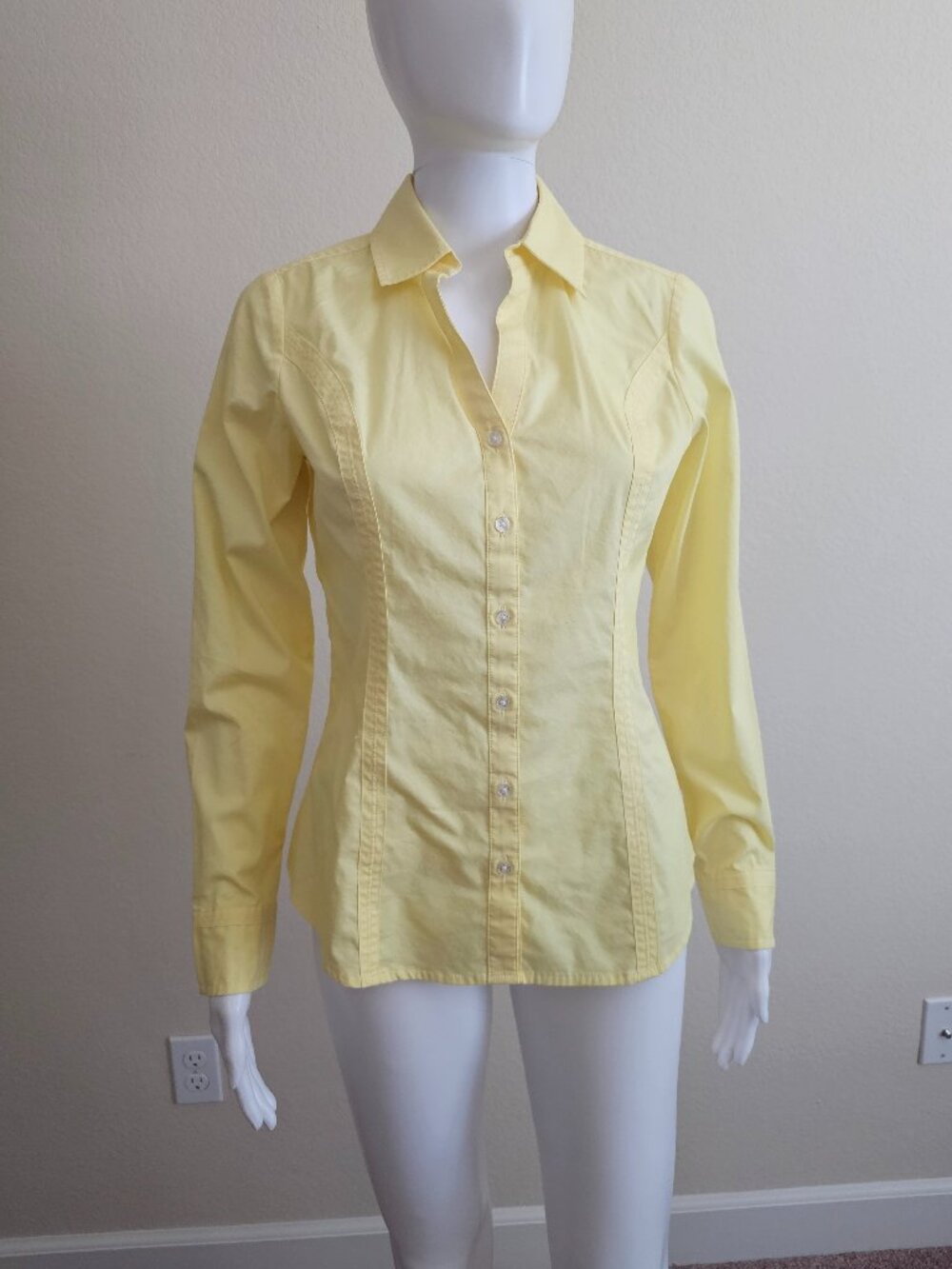 NWT EXPRESS Long Sleeve Button-Up Shirt – Size Small